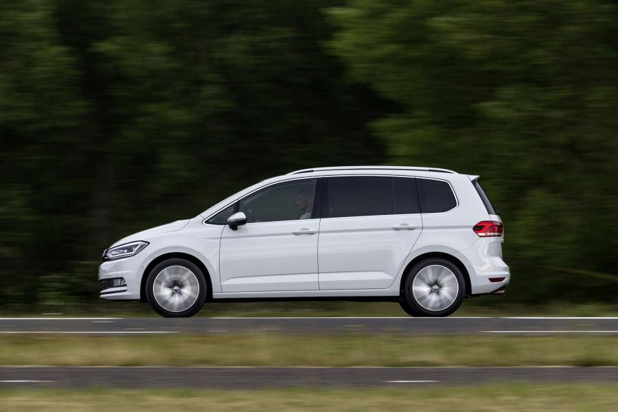  Volkswagen Touran TSI 2015 года  (фото 3 из 8)